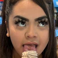 aaliyahsofunsize Desnuda