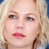 Adelaide Clemens Desnuda