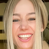 aliceredlipsfree Desnuda