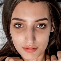 Alison Rainer Desnuda