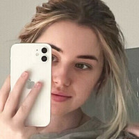 Aluraye Desnuda