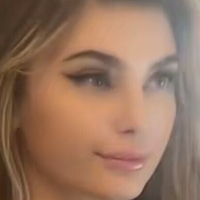 Ambermezner Desnuda