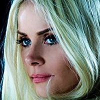 Anita Briem Desnuda