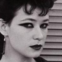 Ann Magnuson Desnuda
