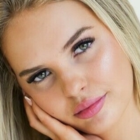 Anna Kewish Desnuda