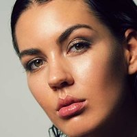 Anna-Lea Mende Desnuda
