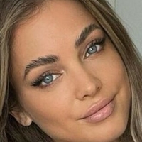 Annika Jung Desnuda