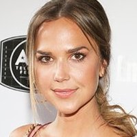 Arielle Kebbel Desnuda