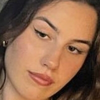 Ava Hirons Desnuda
