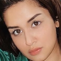 Avneet Kaur Desnuda