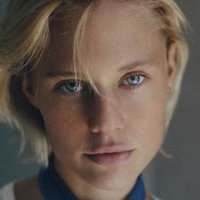 Becca Hiller Desnuda