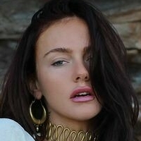 Bindi London Desnuda