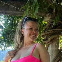 Bubbly Blonde Desnuda