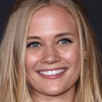 Carly Schroeder Desnuda