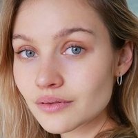 Caroline Corinth Desnuda