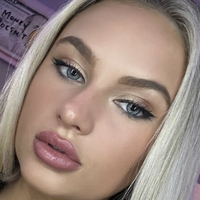 Caroline Wick Desnuda