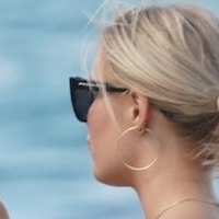 Cassie Randolph Desnuda