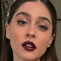 Cemre Baysel Desnuda