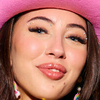 Charlie Joy Desnuda