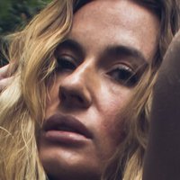 Chloe Maddin Desnuda
