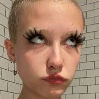Chloe Moriondo Desnuda