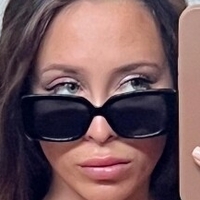 Cora May Desnuda