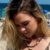 Corinne Sophie Desnuda