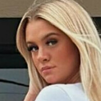 Courtney Alexis Woodruff Desnuda