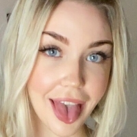 cuteblondiemaya Desnuda