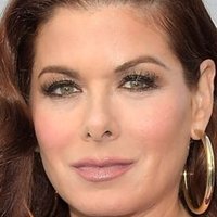 Debra Messing Desnuda