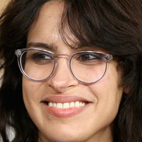Desiree Akhavan Desnuda