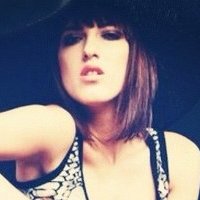 Dina Roud Desnuda