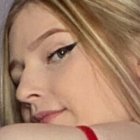 emelinasworld Desnuda