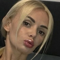 Emily_Blonde Desnuda
