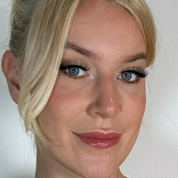 Emily Brooke Desnuda