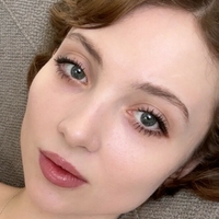 Emily Cain Desnuda