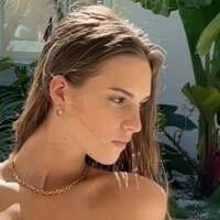 Emily Feld - Fakes Desnuda
