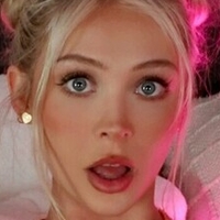 Emma Louise Desnuda