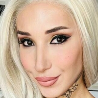 Emma Lusicich Desnuda