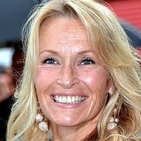 Estelle Lefebure Desnuda