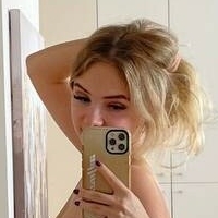 Esvittie Desnuda