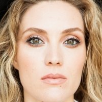 Evelyne Brochu Desnuda