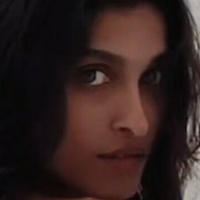 Gaanam Desnuda