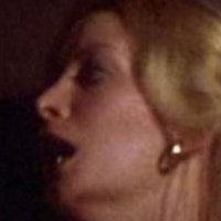 Gwen Lewis Desnuda