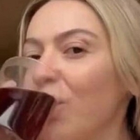 Hadise Desnuda
