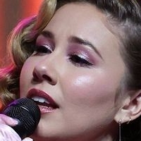 Haley Reinhart Desnuda