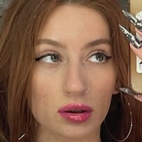 Hanna Ginger Desnuda