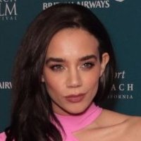 Hannah John-Kamen Desnuda