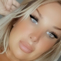 Hayley Hollywood Desnuda