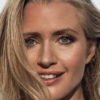 Hayley McQueen Desnuda